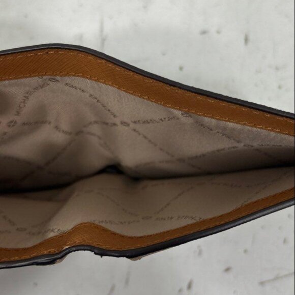 Michael Kors Jet Set Travel Passport Case wallet MK Signature - Picture 4 of 5